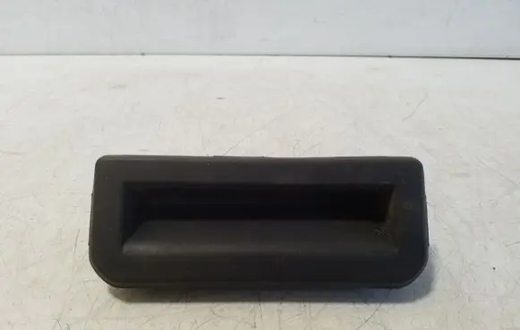 Audi A1 Tailgate opening switch 6V0827566