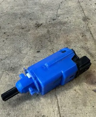 Nissan NV400 Clutch pedal sensor 253251679R