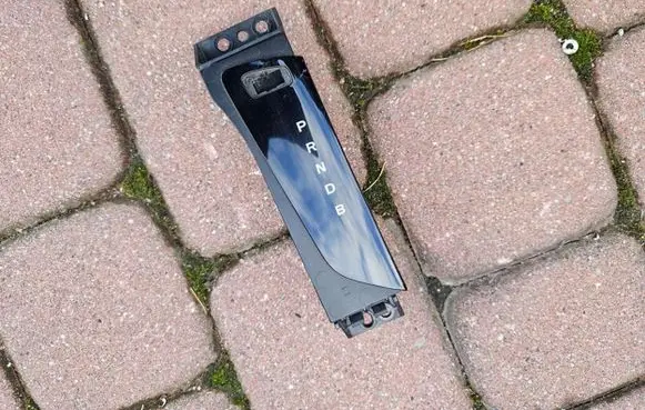Toyota C-HR I Gear shift selector indicator 76K510