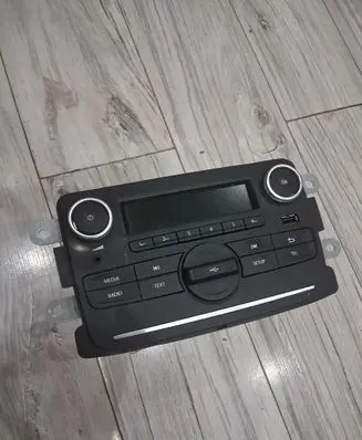 Dacia Sandero II Radio/CD/DVD/GPS head unit 281152368r