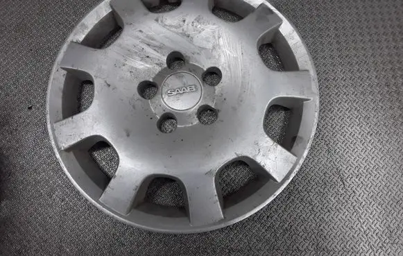 Saab 9-5 R15 wheel hub/cap/trim 5230933