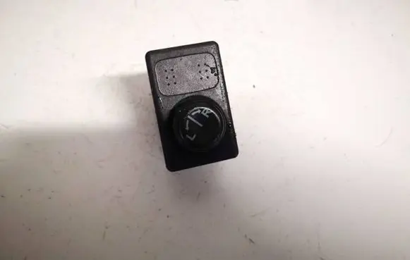 Nissan Primera Wing mirror switch
