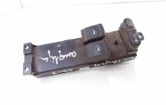 Volkswagen PASSAT B5 Electric window control switch 1J3959857A