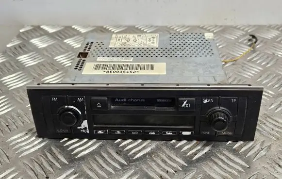 Audi A4 S4 B6 8E 8H Radio/CD/DVD/GPS head unit 8E0035152