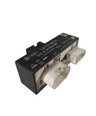 Volkswagen Golf IV Coolant fan relay 1J0919506