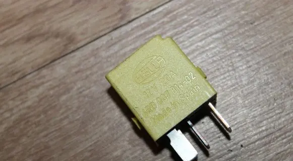 Mercedes-Benz C W203 Other relay 4RD00781402 0025421219