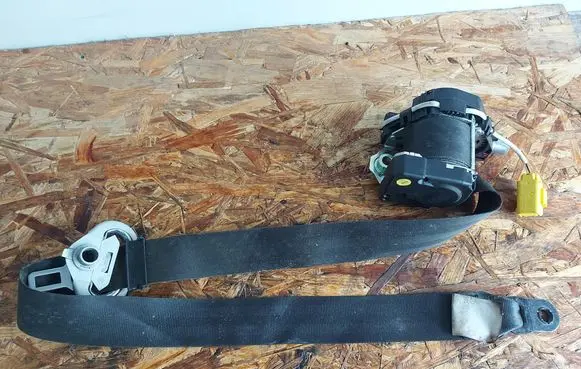 Volkswagen Caddy Front seatbelt 2K5857805