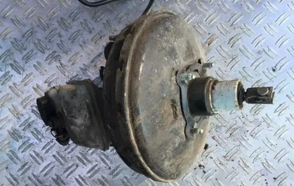 Citroen Berlingo Brake booster 136767 702281