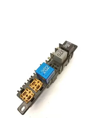 Volkswagen PASSAT B5 Fuse box set 8L0941822A 896083000