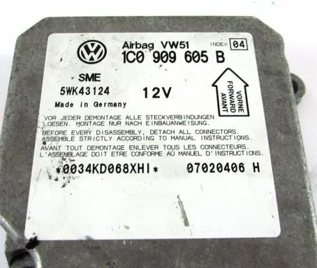 Volkswagen PASSAT B5.5 Airbag control unit/module 1C0909605B