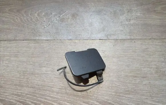 Volvo V70 Front tow hook cap/cover 08693734