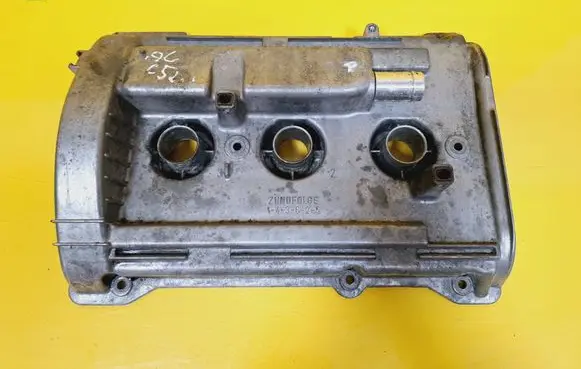 Volkswagen PASSAT B5 Rocker cam cover 078103472R