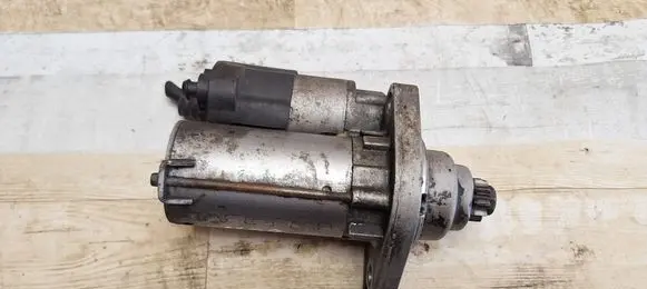 Volkswagen PASSAT B6 Starter motor 02Z911023G D6GS11 0702050617