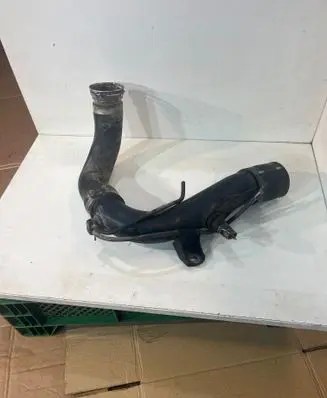 Intercooler hose/pipe