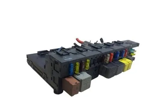 Mercedes-Benz C W203 Fuse module 0025457801