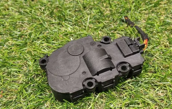 BMW 5 G30 G31 Air flap motor/actuator EH620003
