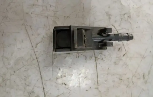 Volkswagen Fox Windshield washer spray nozzle 6E095598