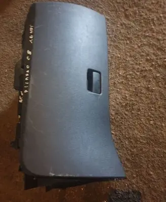 Citroen C4 I Picasso Glove box