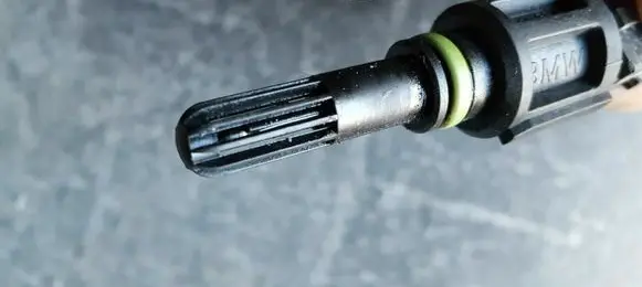 BMW 5 E39 Intake air temperature sensor 13621739510