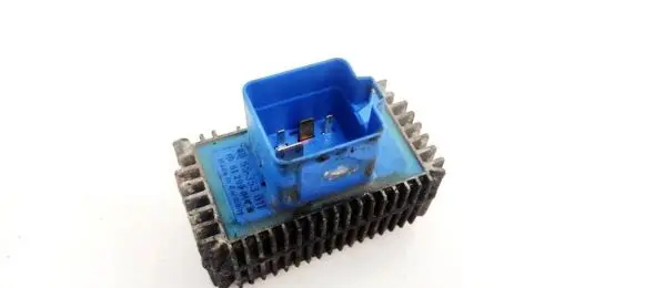 Opel Zafira B Glow plug pre-heat relay 55353011 51299014B