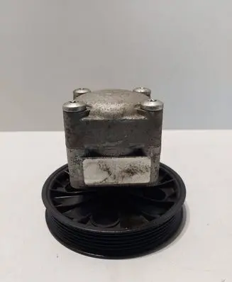 Volvo S80 Power steering pump 8683377