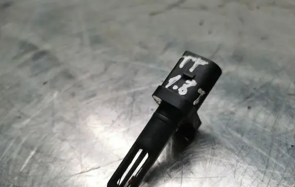 Audi TT Mk1 Intake air temperature sensor 