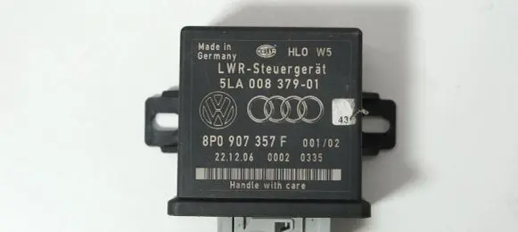 Audi Q7 4L Light module LCM 5LA00837901 8P0907357F