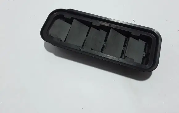 Volvo C40 Fender grill 31449325