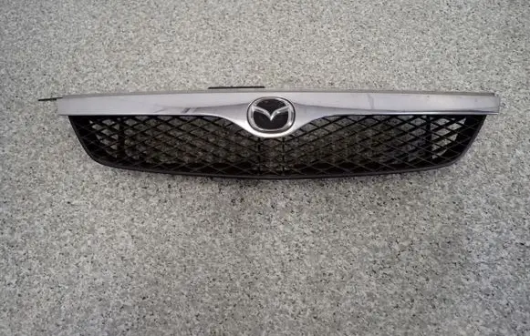 Mazda 323 Front grill
