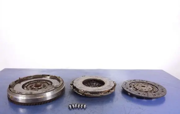 Peugeot 308 Clutch set kit 9675020780