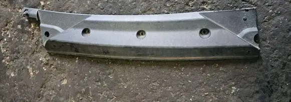 Iveco Daily 6th gen Wiper trim brak