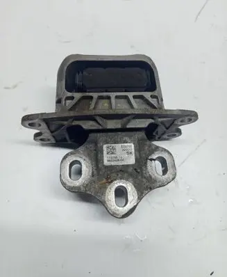 Mini Clubman F54 Engine mount bracket 6853449 17276810