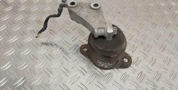 Honda Accord Engine mount bracket