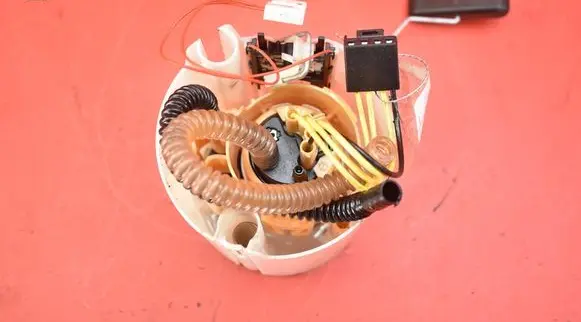 Renault Talisman In-tank fuel pump 172027799R