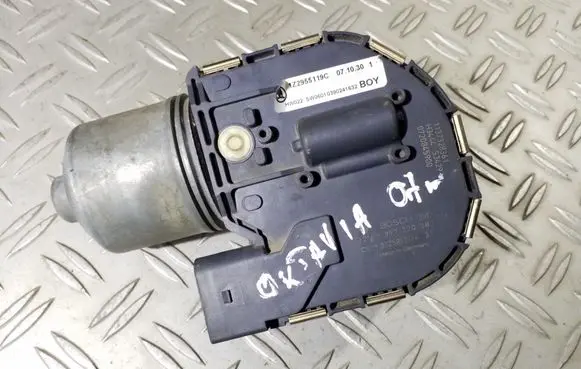 Skoda Octavia Mk2 (1Z) Wiper motor 1Z2955119C 1137328361 H3444S3429