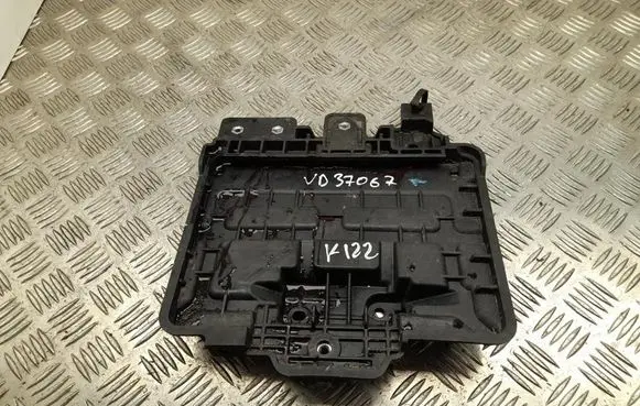 Battery tray