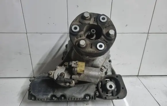 BMW 5 E60 E61 Gearbox transfer box case 7548666 13774410AT
