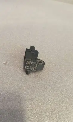 BMW X5 F15 Airbag deployment crash/impact sensor 9196043