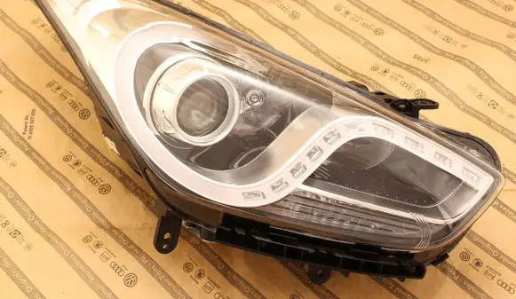 Hyundai i40 Headlight/headlamp 921023Z035