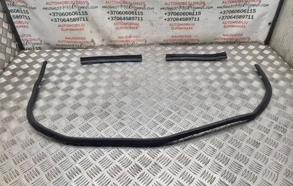 Audi A6 S6 C5 4B Engine compartment rubber 4B0823725B