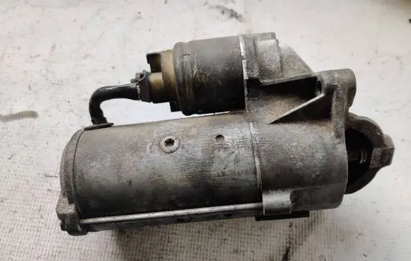 Renault Trafic II (X83) Starter motor 7700116260D D7R44 21150046MSC