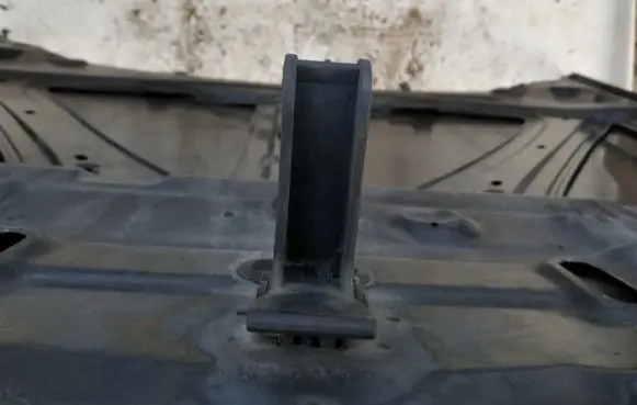 Renault Laguna II Engine bonnet (hood) release handle