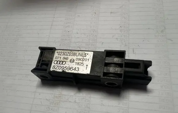 Audi A2 Airbag deployment crash/impact sensor 8Z0959643