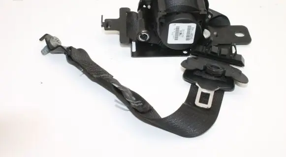 Chrysler 300C Front seatbelt