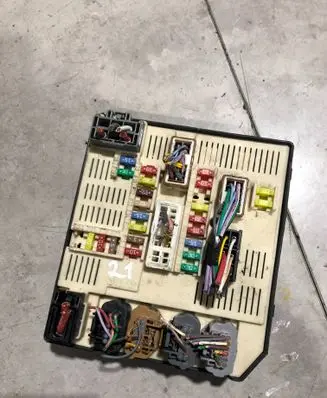 Renault Megane III Fuse module 284B68372R