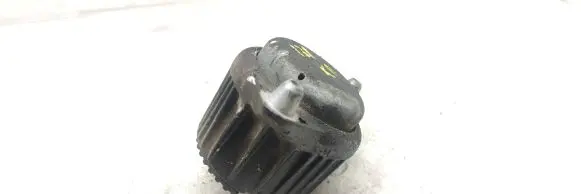 Mercedes-Benz E W212 Engine mount bracket