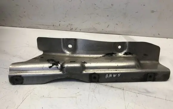 BMW 5 F10 F11 Heat shield in engine bay 7185203 24640010