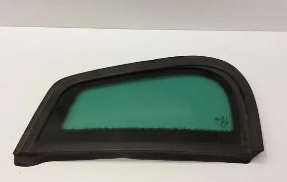 Volkswagen Tiguan Rear side window 5N0845041A