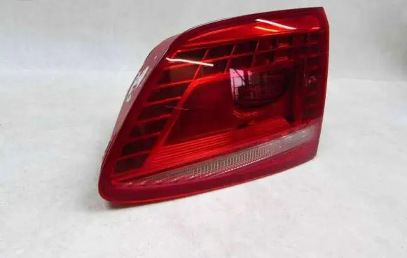 Volkswagen PASSAT B7 Rear/tail lights ID55010