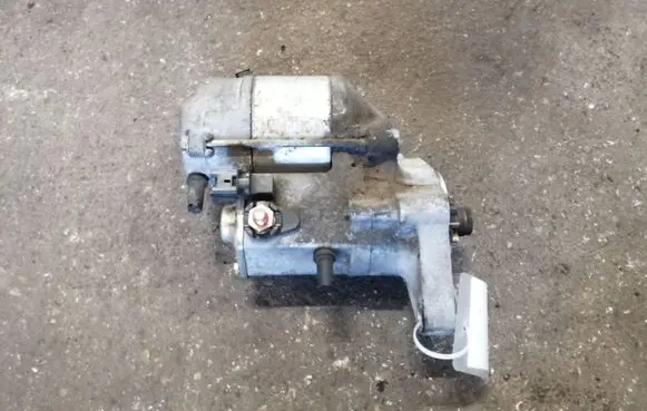 Toyota Yaris Starter motor 2810033050 4280000570